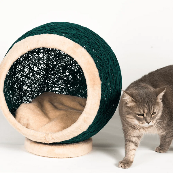 Cats will be happy and sleep better with this cat cave bed. Made of 100% wool, this is a great place for cats to relax and sleep. 
